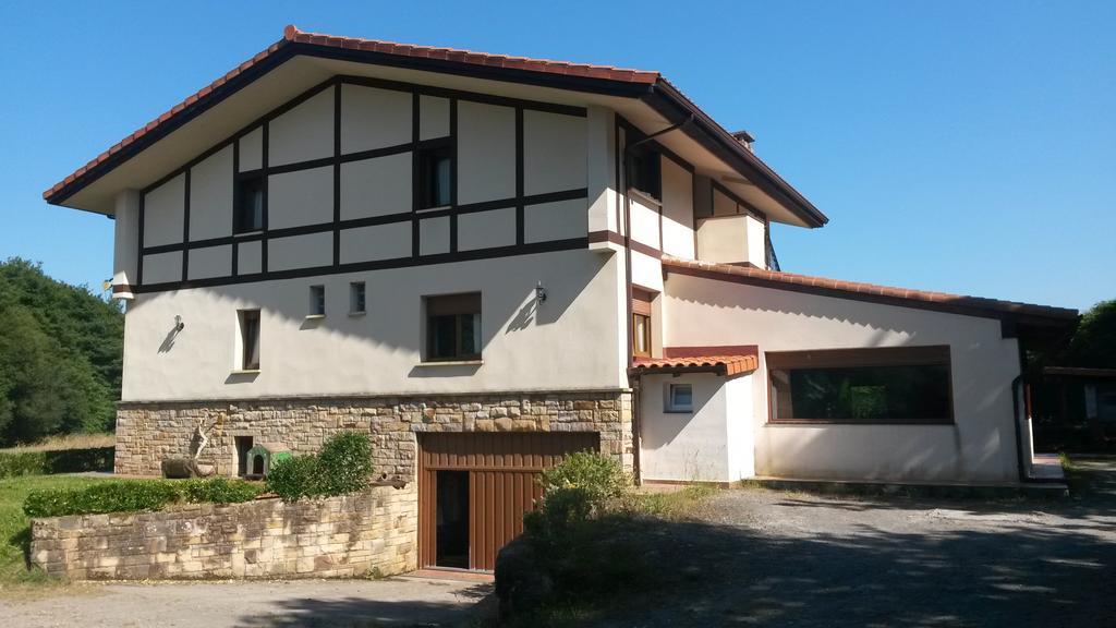Casa Rural Ibarrondo Etxea Mungia Esterno foto